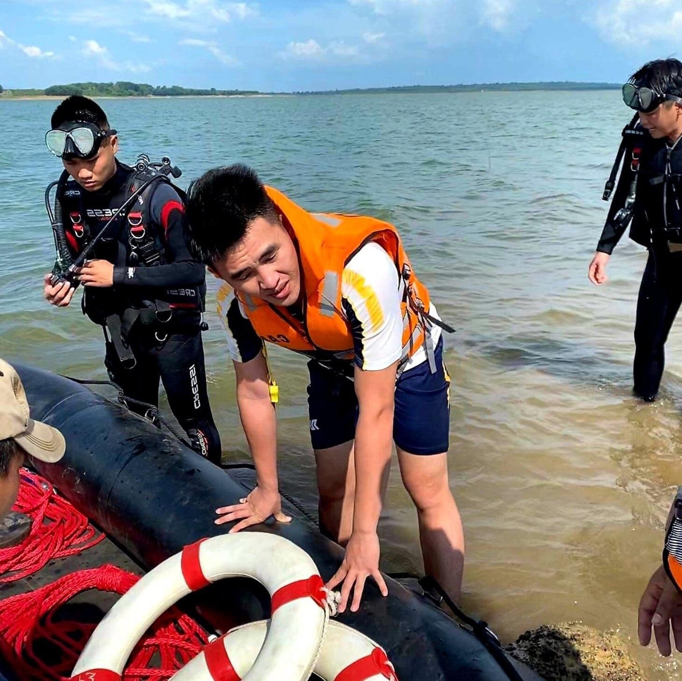  Một tháng, có 6 người đuối nước trên hồ thủy điện Trị An ảnh 2