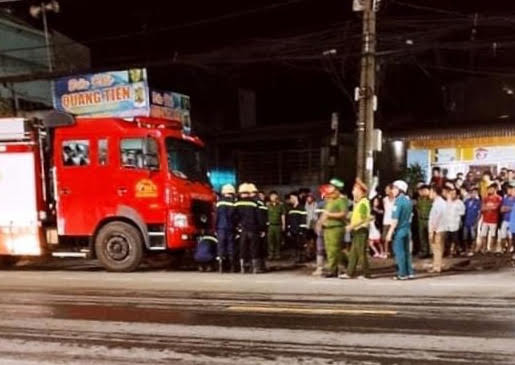 Rơi xuống mương thoát nước, người phụ nữ bị cuốn trôi ảnh 1