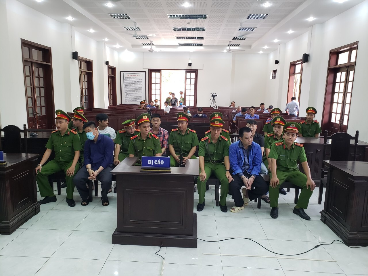 Vụ giang hồ vây xe chở công an ở Đồng Nai: 'Giang 36' bị tuyên 4 năm tù ảnh 1