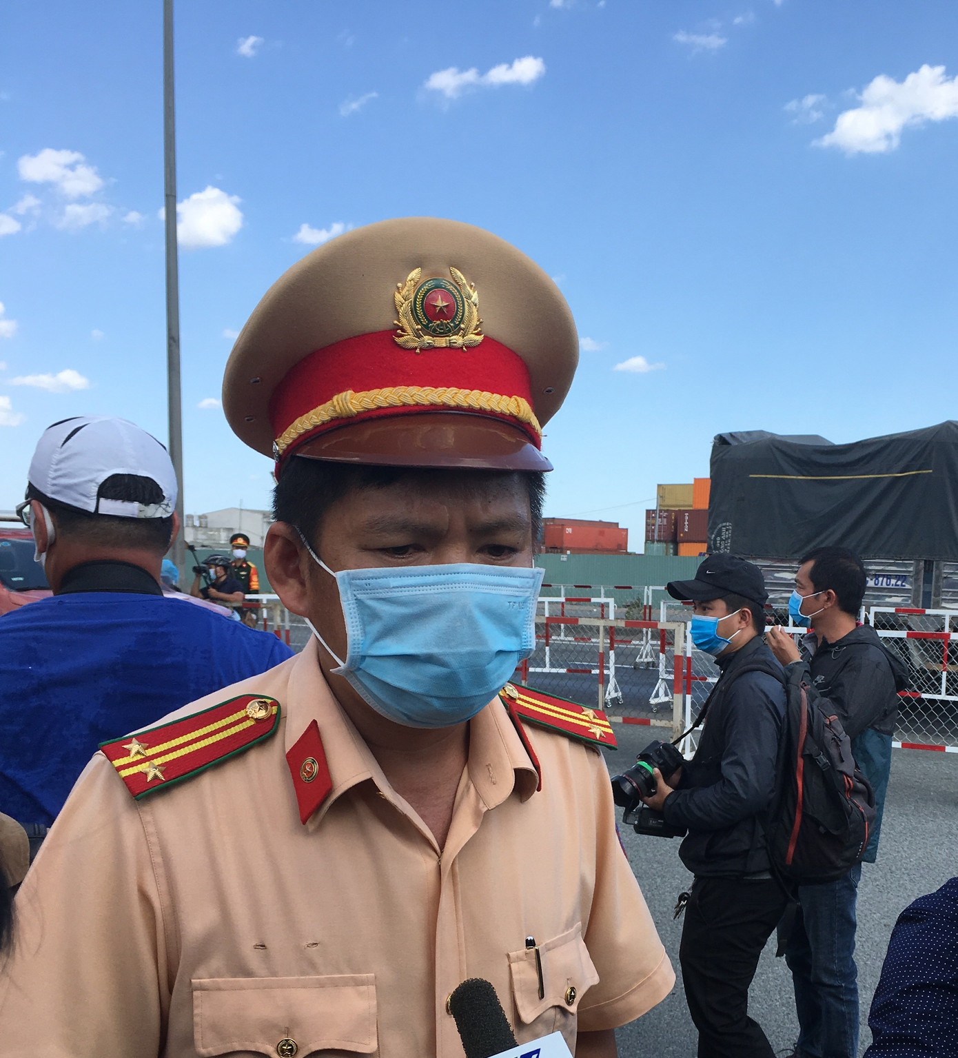 Triển khai chốt kiểm dịch COVID-19 có lưu lượng xe cao nhất vào Sài Gòn ảnh 5