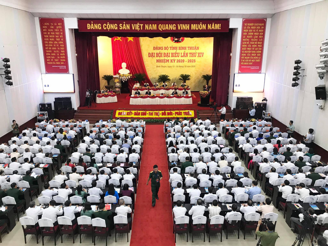 Đại tướng Lương Cường chỉ đạo Đại hội Đảng bộ Bình Thuận ảnh 1