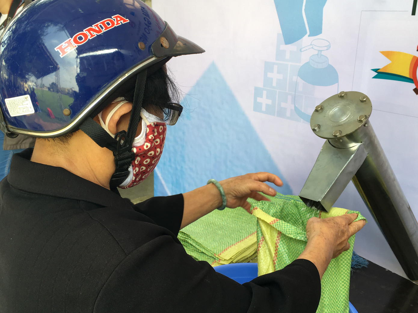 Nhiều điểm 'ATM gạo nghĩa tình' ở Đồng Nai, người khó khăn không lo thiếu gạo ảnh 4