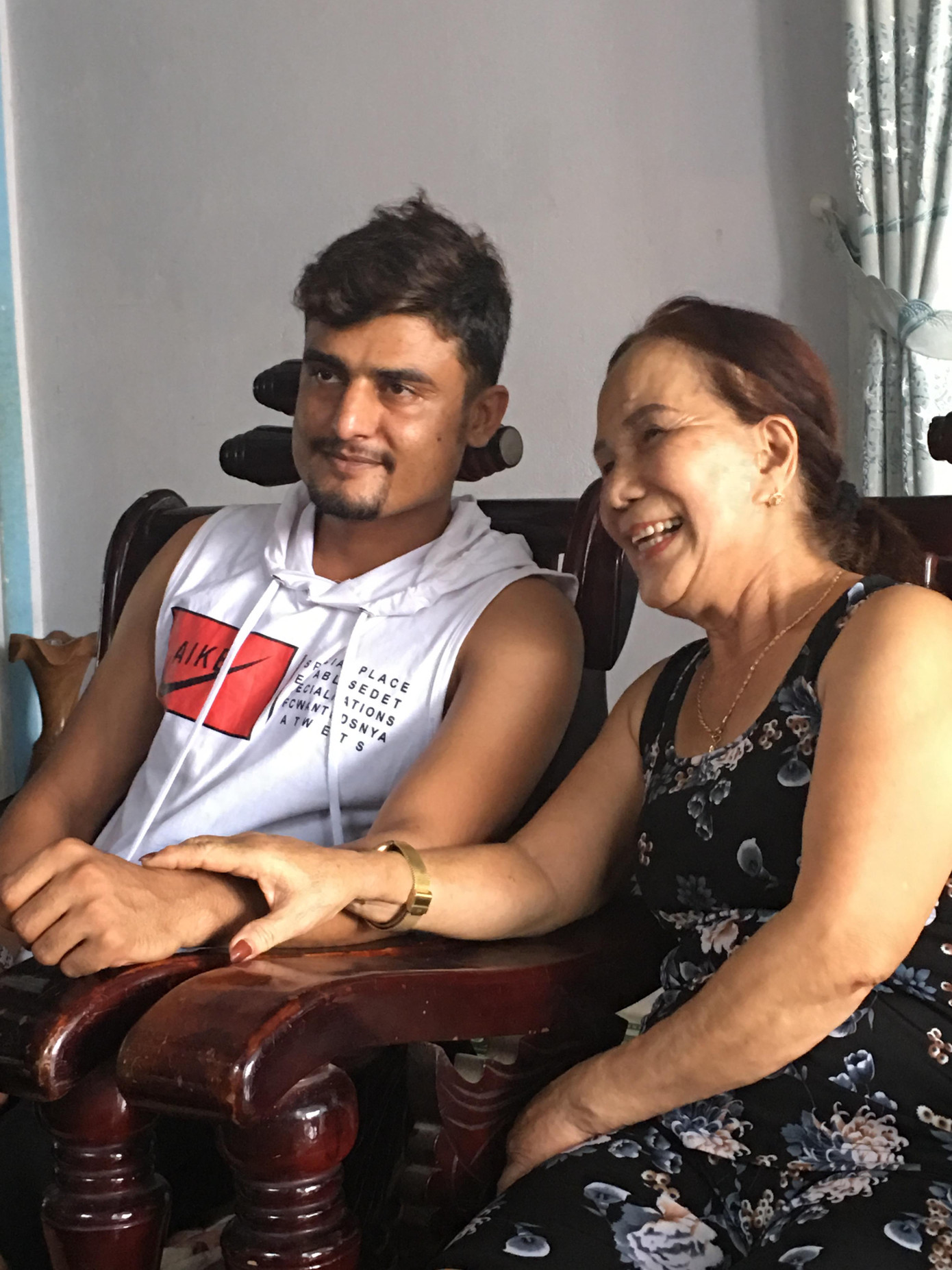 Cô dâu Việt 65 tuổi kể chuyện 'yêu là cưới' như phim với chàng trai Pakistan 24 tuổi ảnh 2