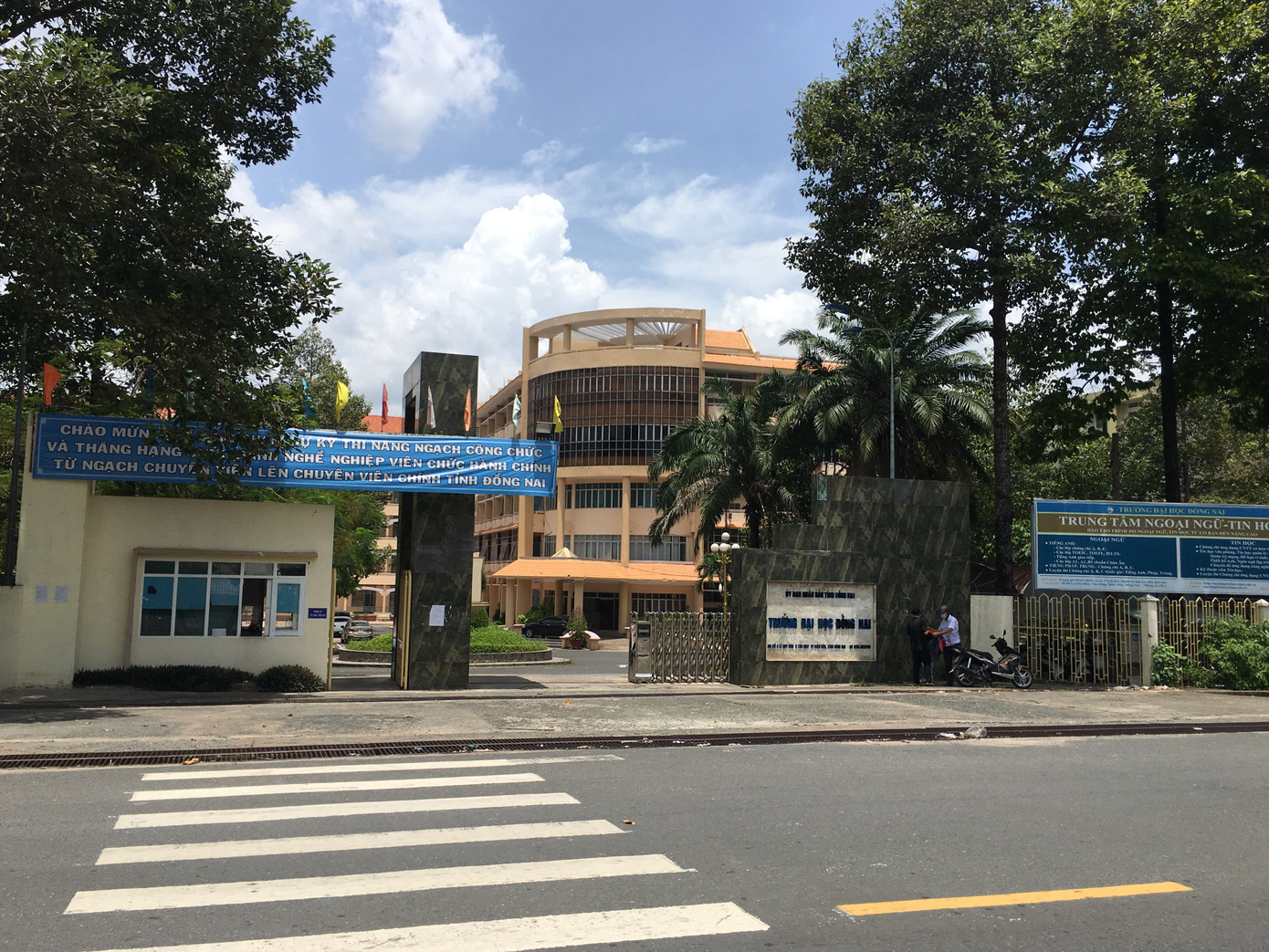 Kiểm tra dấu hiệu sai phạm hàng chục tỷ đồng tại trường Đại học Đồng Nai ảnh 1