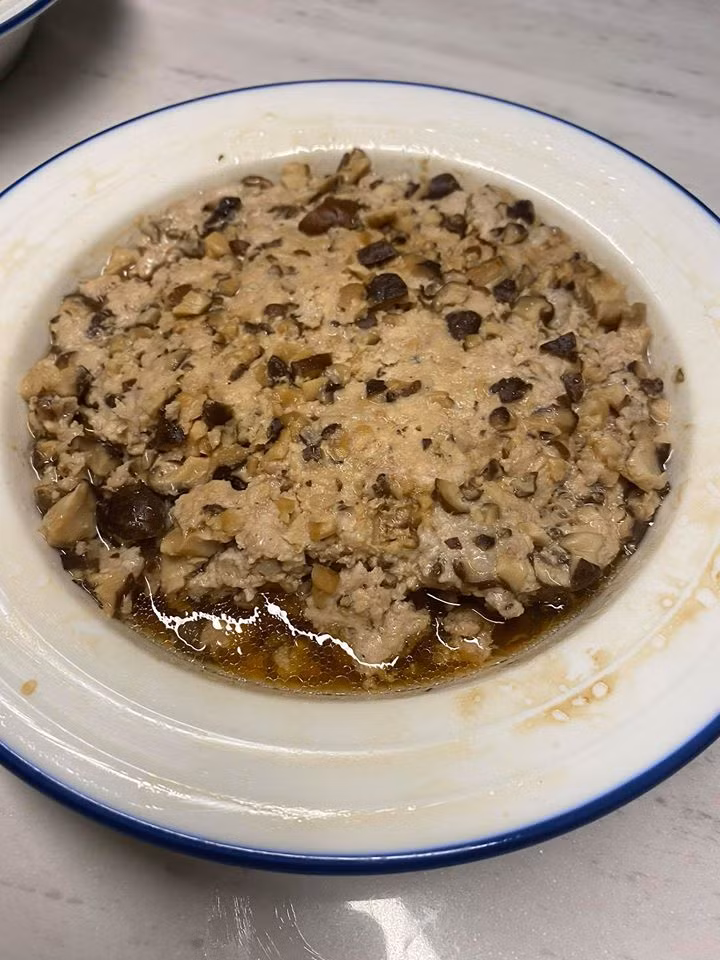 MC Trấn Thành: ‘Làm ơn đừng ăn mừng, đừng đi bão… nếu hết dịch’ ảnh 1