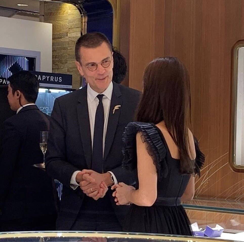 Song Hye Kyo huỷ lịch trình vì Sulli nhưng vẫn đi sự kiện gây tranh cãi ảnh 4