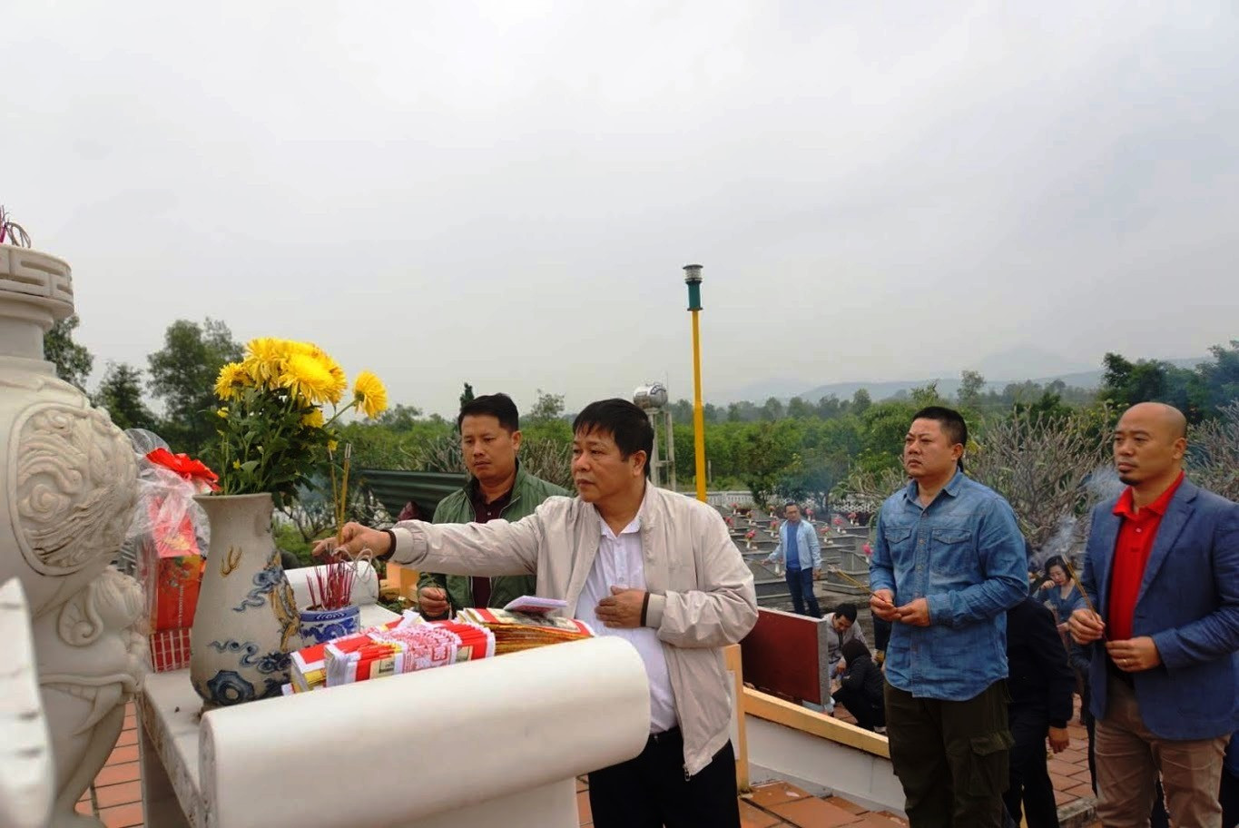 TNG Holdings Vietnam hành hương về nguồn dịp cuối năm ảnh 2