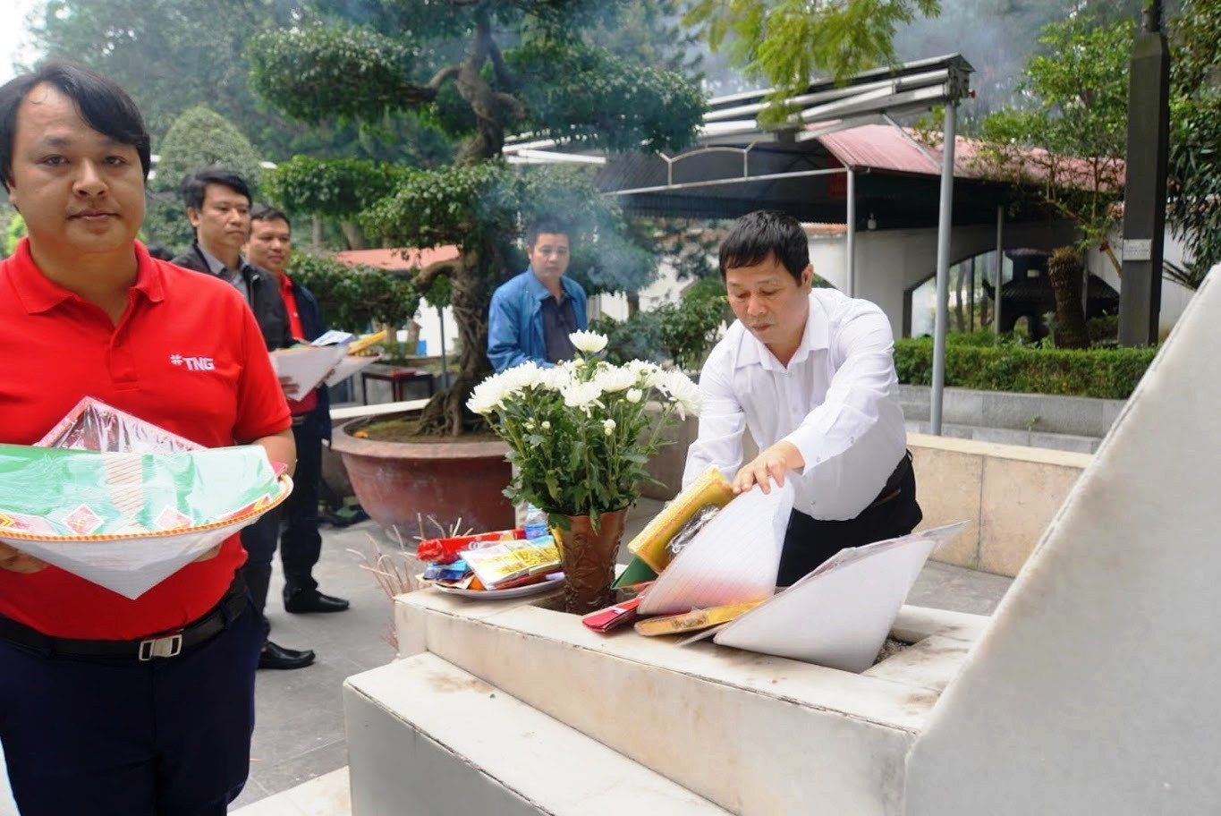 TNG Holdings Vietnam hành hương về nguồn dịp cuối năm ảnh 7