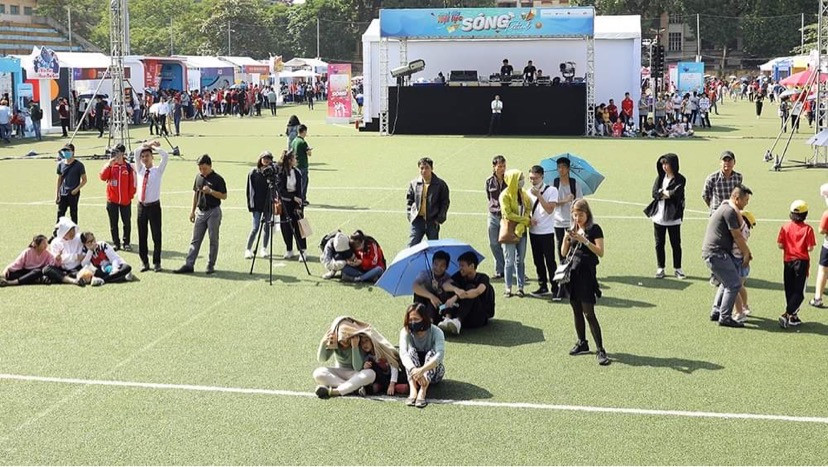 Các bạn trẻ 'đội nắng' trải nghiệm Sóng Festival, BTC phát thêm 1.000 thẻ chip miễn phí ảnh 7