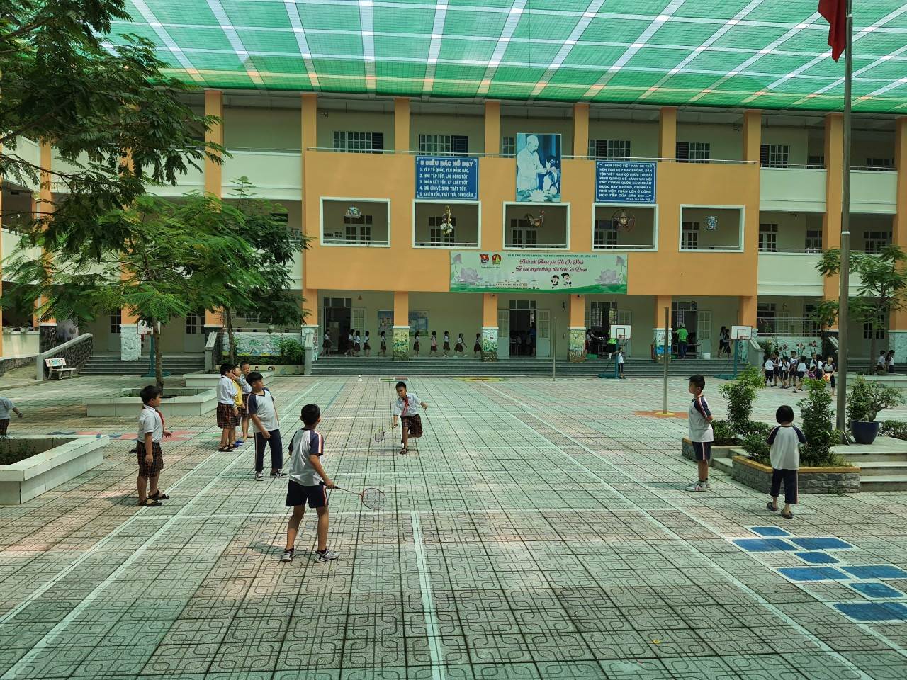 Hàng loạt trường đại học cho sinh viên nghỉ Tết sớm từ ngày mai 30/1 ảnh 1