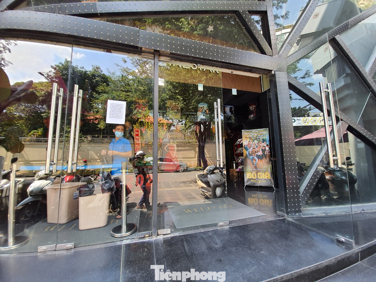 Quán karaoke, quán bar, quán nhậu ở TPHCM đồng loạt đóng cửa ảnh 2