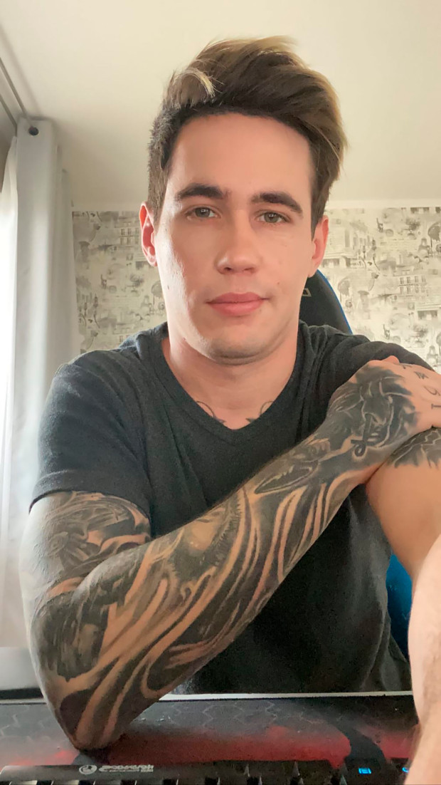 Nam Youtuber bị bắt vì livestream cảnh ngược đãi bạn gái mang thai đến chết ảnh 4