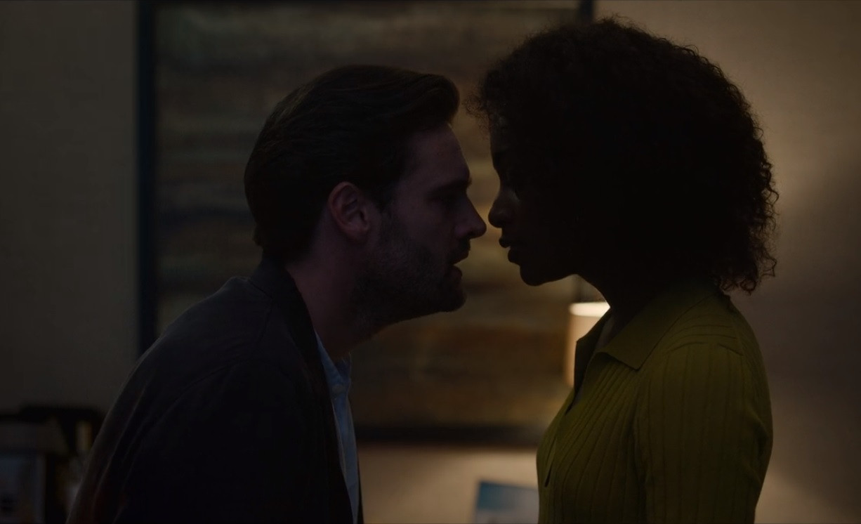 Những cảnh ‘mây mưa’ gây tranh cãi nhất Netflix đầu năm 2021 ảnh 4