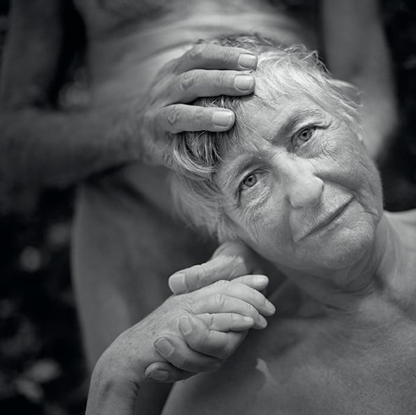 Cuốn sách hé lộ về nữ nhiếp ảnh gia hơn 20 năm mê chụp ảnh khỏa thân ảnh 2