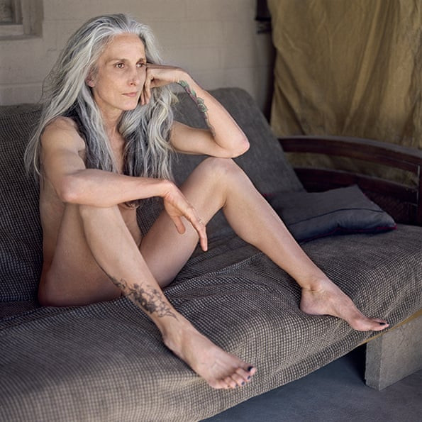 Cuốn sách hé lộ về nữ nhiếp ảnh gia hơn 20 năm mê chụp ảnh khỏa thân ảnh 6