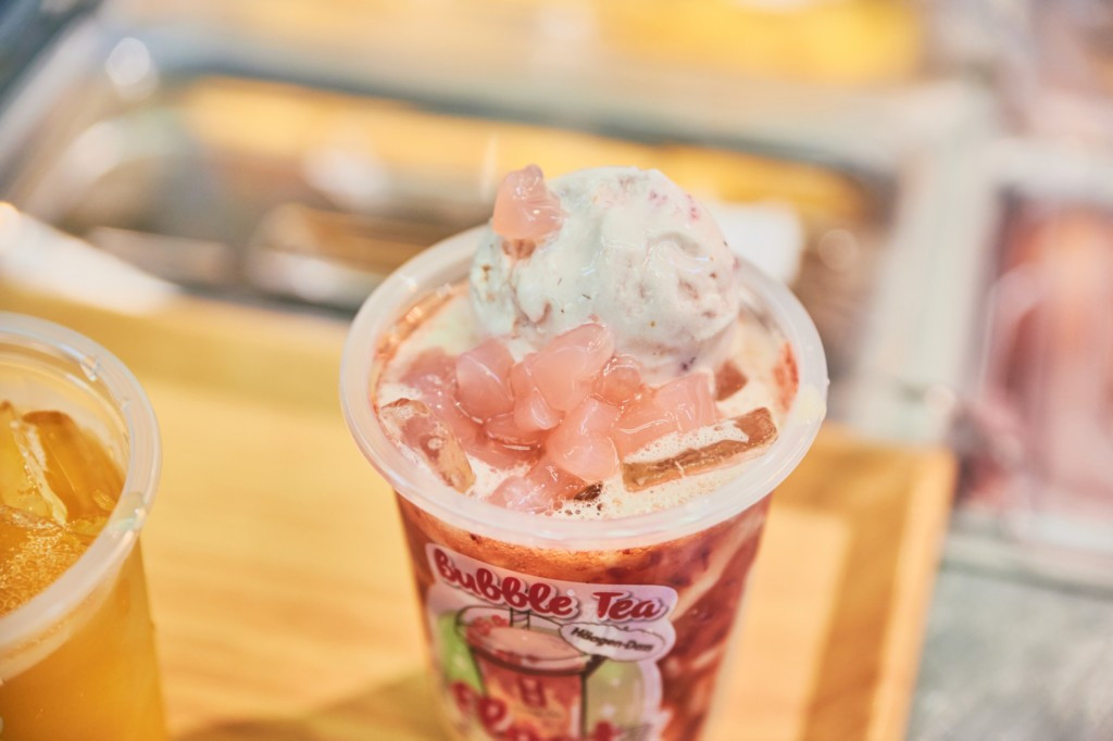 Được săn lùng ở Singapore tuần qua: Trà sữa “mix” kem viên tươi lơ lửng, mới nghe là thèm! ảnh 4