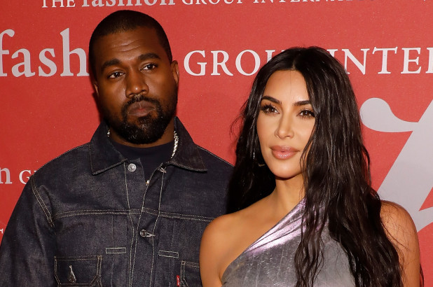 Cặp đôi quyền lực Kanye West và Kim Kardashian lọt Top 100 người nổi tiếng có thu nhập cao nhất thế giới trong năm 2020 do Forbes bình chọn. Ảnh: WireImage “Tỷ phú bị tước danh hiệu” Kylie Jenner chiếm ngôi Người kiếm nhiều tiền nhiều nhất 2020 ảnh 3