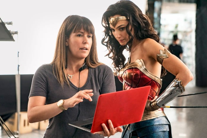 Đạo diễn Patty Jenkins và nữ diễn viên Gal Gadot sẽ tiếp tục hợp tác trong Wonder Woman 3. HOT: Wonder Woman 1984 còn chưa kịp nguội, nhà sản xuất chốt thực hiện phần 3 ảnh 1