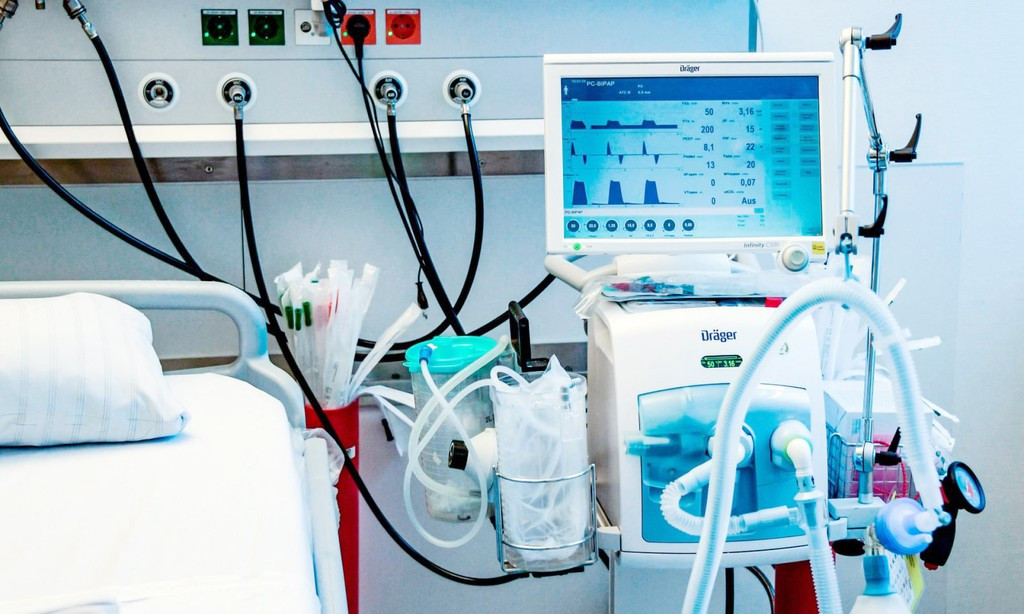 Cập nhật dịch COVID-19: TPHCM mua thêm 16 phòng áp lực âm, 30 máy thở ảnh 2