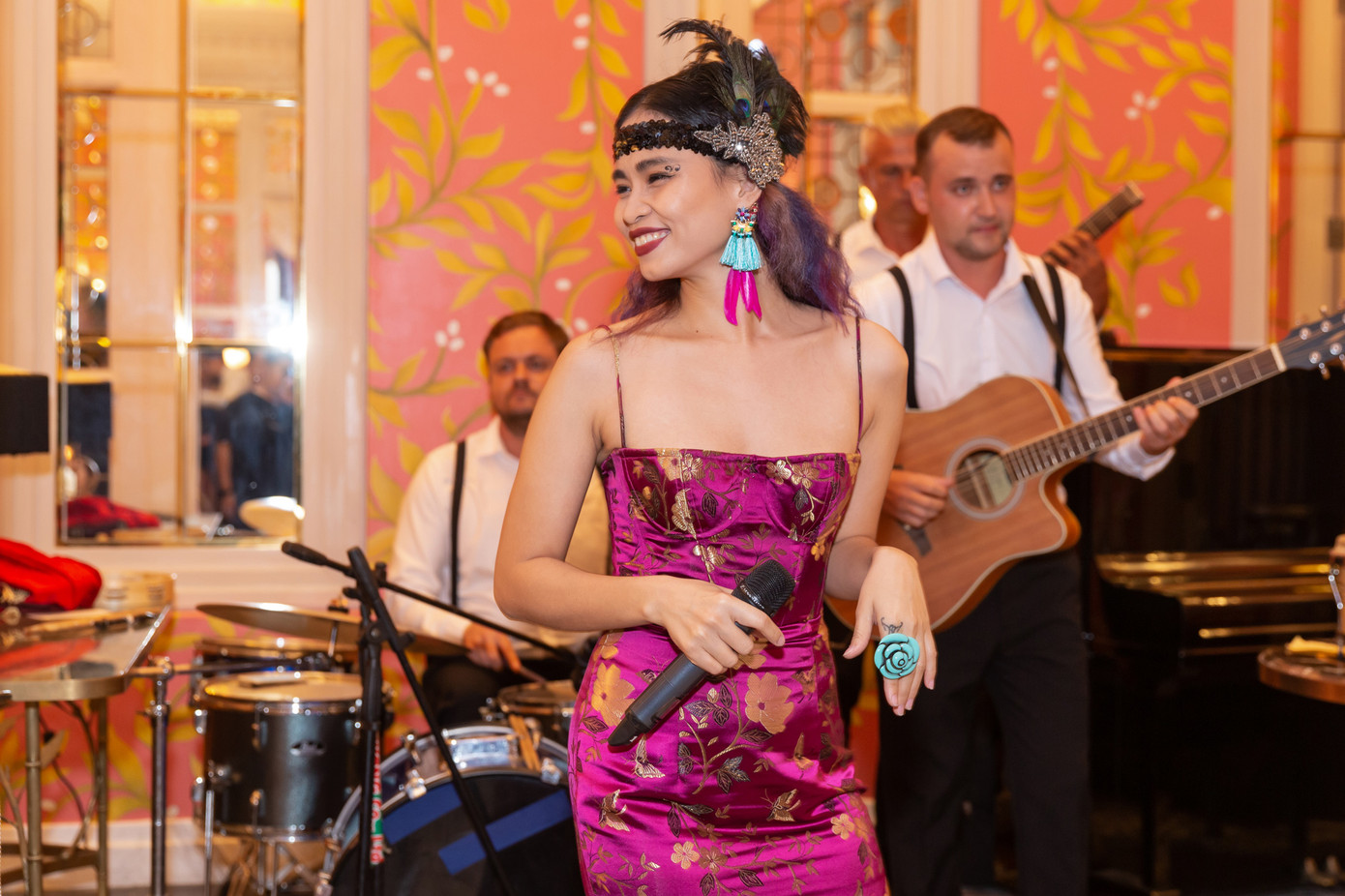 Ca sỹ Đồng Lan bị nhiễm COVID-19 tại Pháp ảnh 2