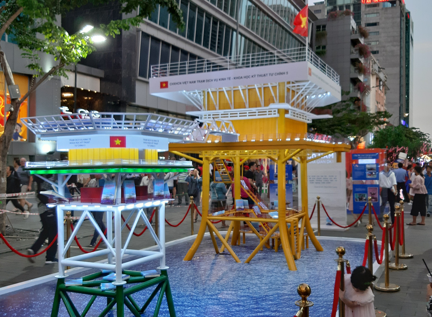 Khai trương Đường sách Xuân Canh Tý tại TPHCM ảnh 2