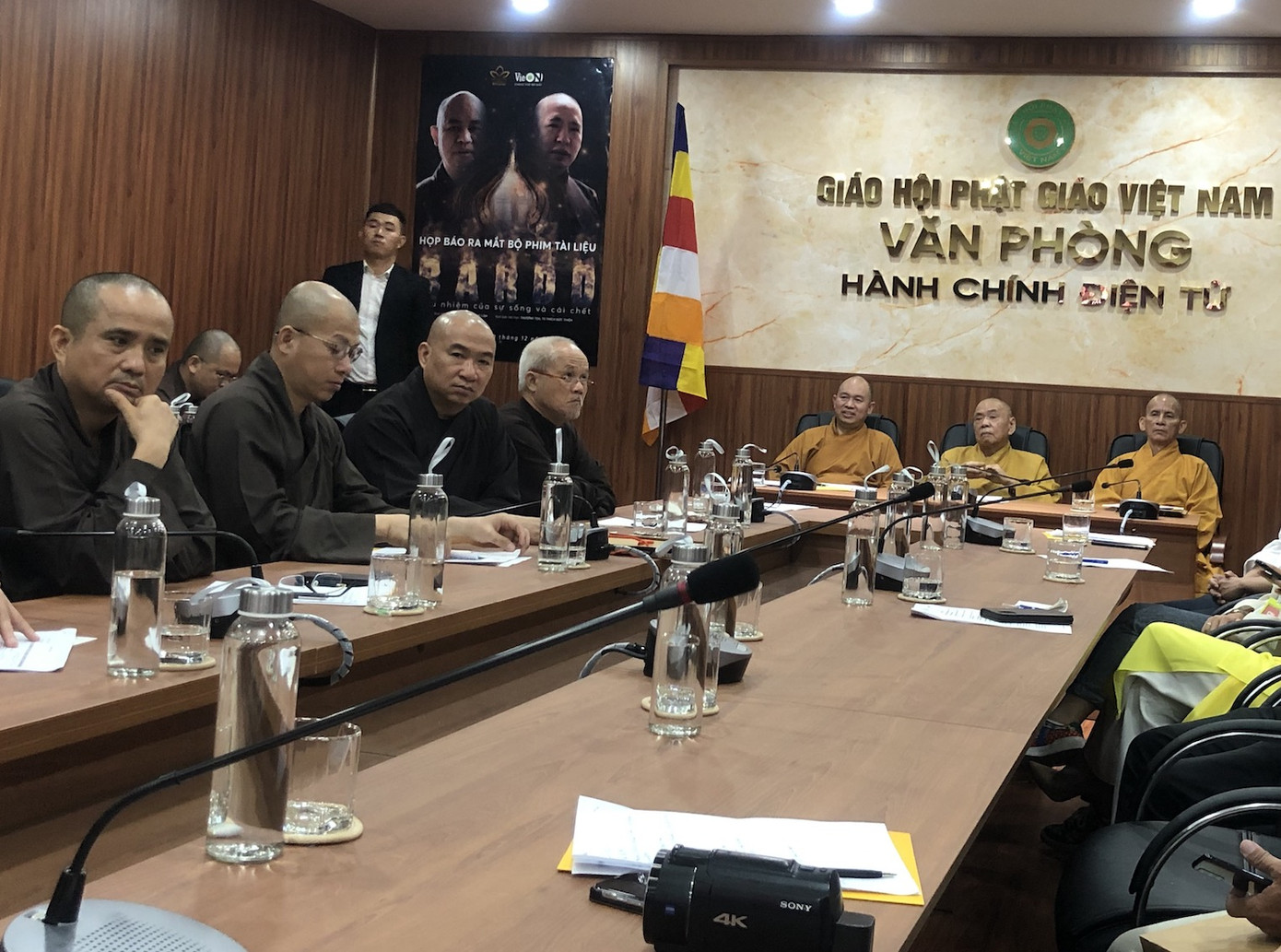 Lần đầu tiên sự sống và cái chết được Phật giáo lý giải thông qua bộ phim tài liệu ảnh 1