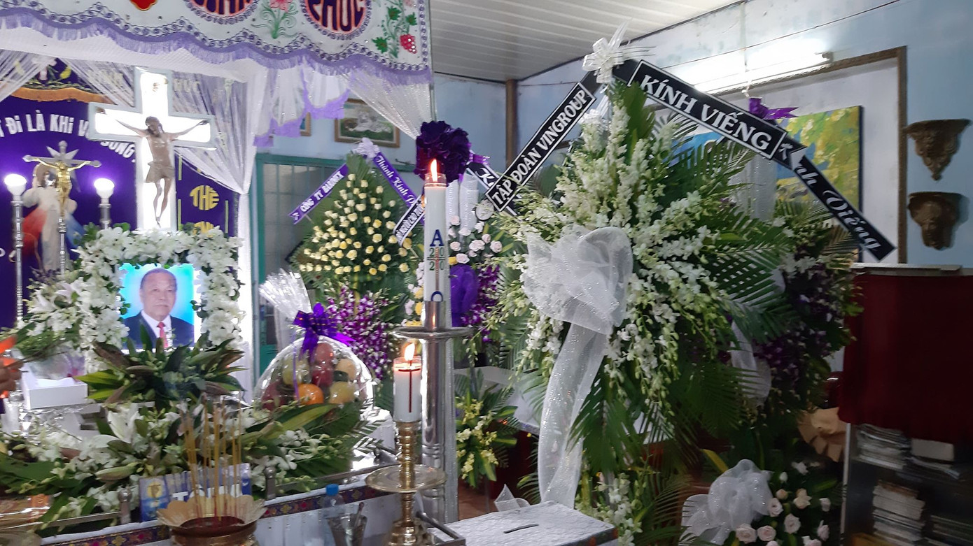 Bốn con gái ở Mỹ của nhạc sĩ 'Có phải em mùa thu Hà Nội' chưa kịp về tiễn cha lần cuối ảnh 1