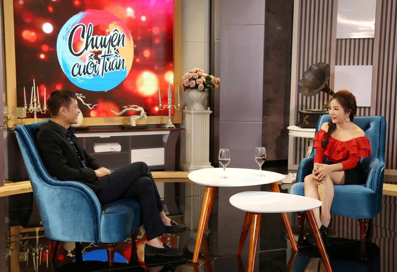 Danh hài Thuý Nga: Nghệ sĩ là người nhạy cảm, yêu cuồng loạn hơn nên khổ hơn ảnh 2