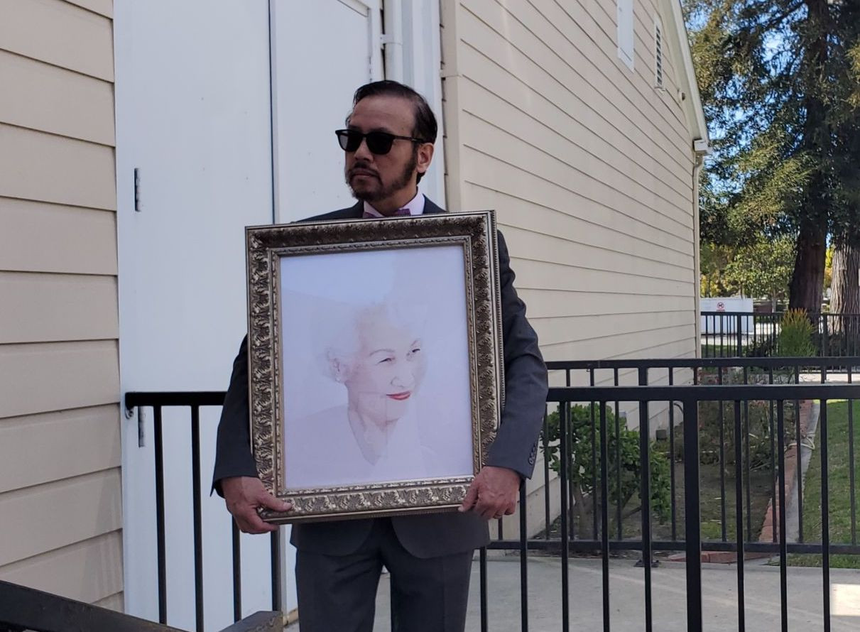 Hàng trăm ngàn lượt xem livestream lễ tang để tiễn đưa danh ca Thái Thanh ảnh 2