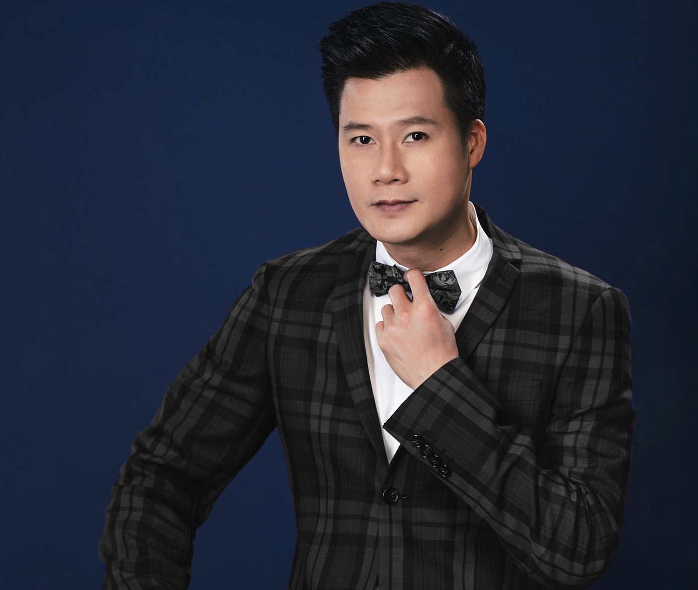 Đàm Vĩnh Hưng làm talksow quyên góp mua máy thở cho miền Trung ảnh 2