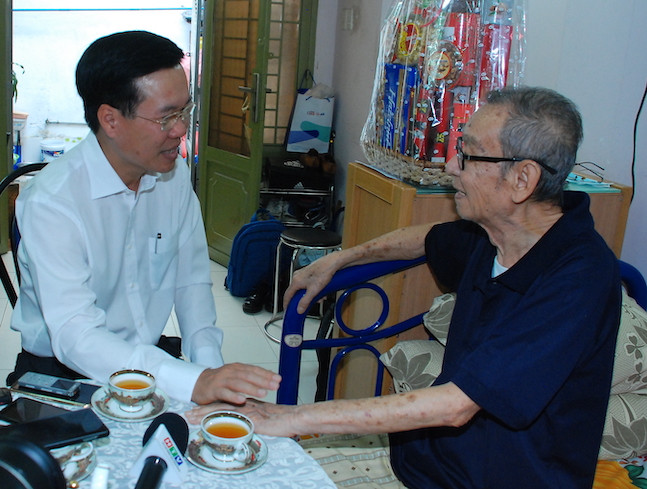 Ông Võ Văn Thưởng thăm và chúc Tết nghệ sĩ, nhà khoa học ảnh 3