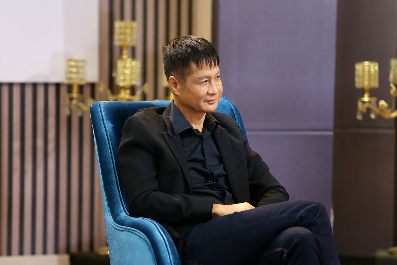 Nhà báo - MC Minh Đức: 'Ca sỹ bây giờ vẫn kiếm cả tỷ đồng nhờ Bolero' ảnh 2