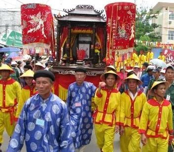 Đan Trường và nhiều nghệ sĩ biểu diễn tại Lễ hội trên 100 năm tuổi Nghinh Ông - Cần Giờ ảnh 3