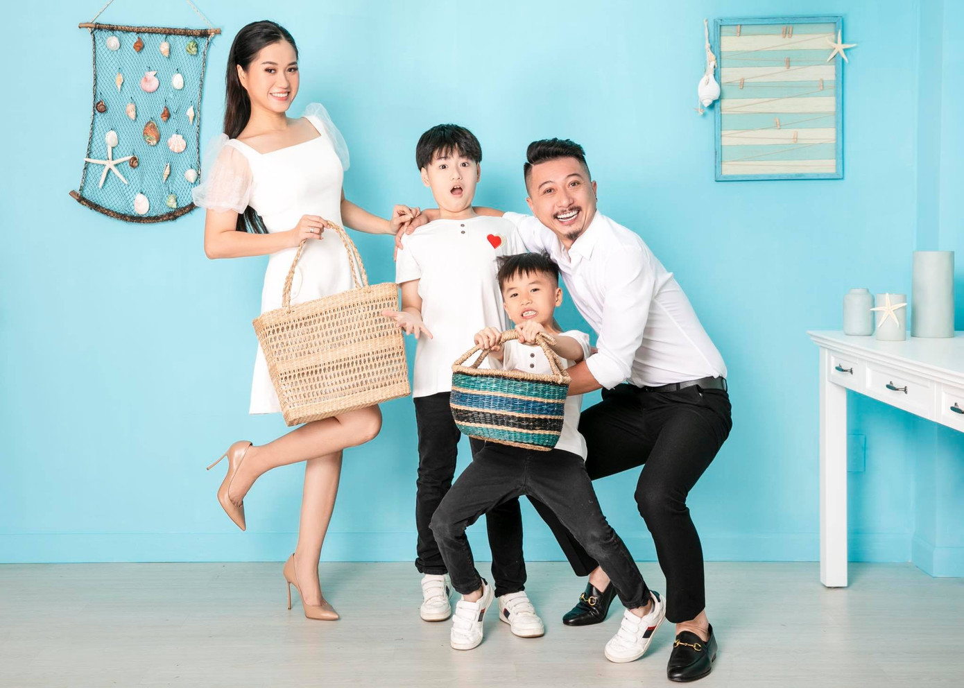 3 cha con Hứa Minh Đạt đọc thơ tặng Lâm Vỹ Dạ nhân ngày 8/3 ảnh 1