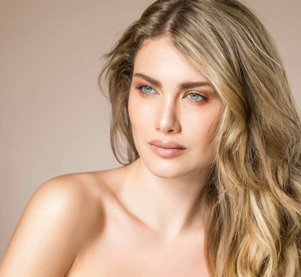 Hoa hậu Hoàn vũ nổi tiếng Thái Lan làm giám khảo Miss Charm 2020 ảnh 4