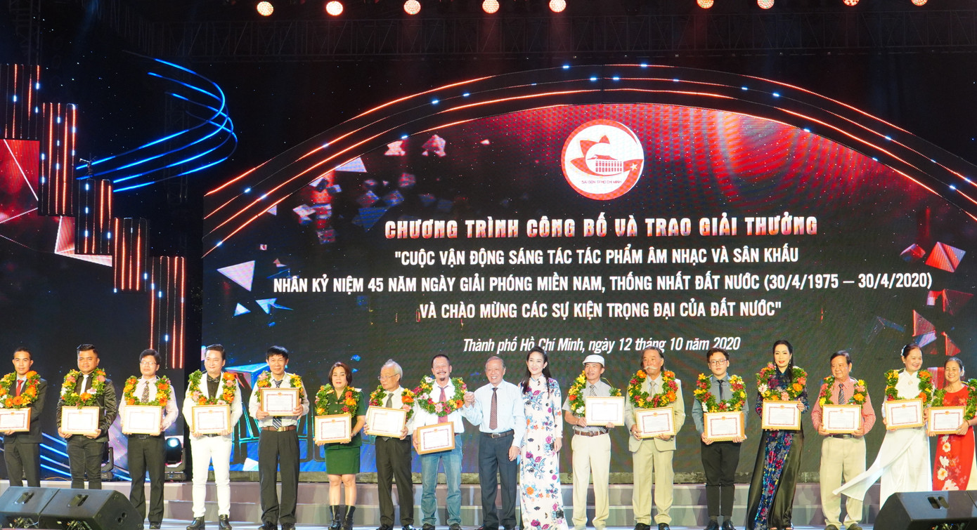 Tác phẩm viết về những người xây dựng tuyến metro đầu tiên tại TPHCM giành giải A ảnh 2