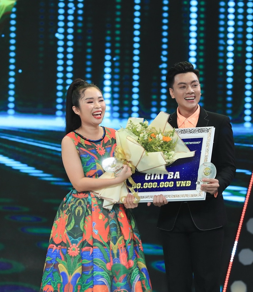 Suýt bị loại, 'cặp đôi hài hước' vươn lên giành 100 triệu đồng ảnh 4