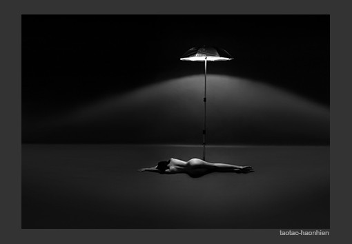 Nhiếp ảnh gia Hạo Nhiên tiếp tục bứt phá với bộ ảnh nude độc đáo ảnh 9