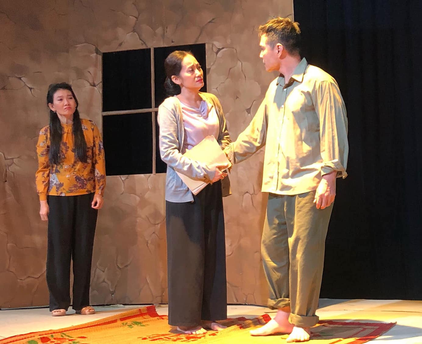 Diễn viên Hạnh Thuý kể chuyện trộm đột nhập nhà giữa đêm và cách xử trí an toàn ảnh 2