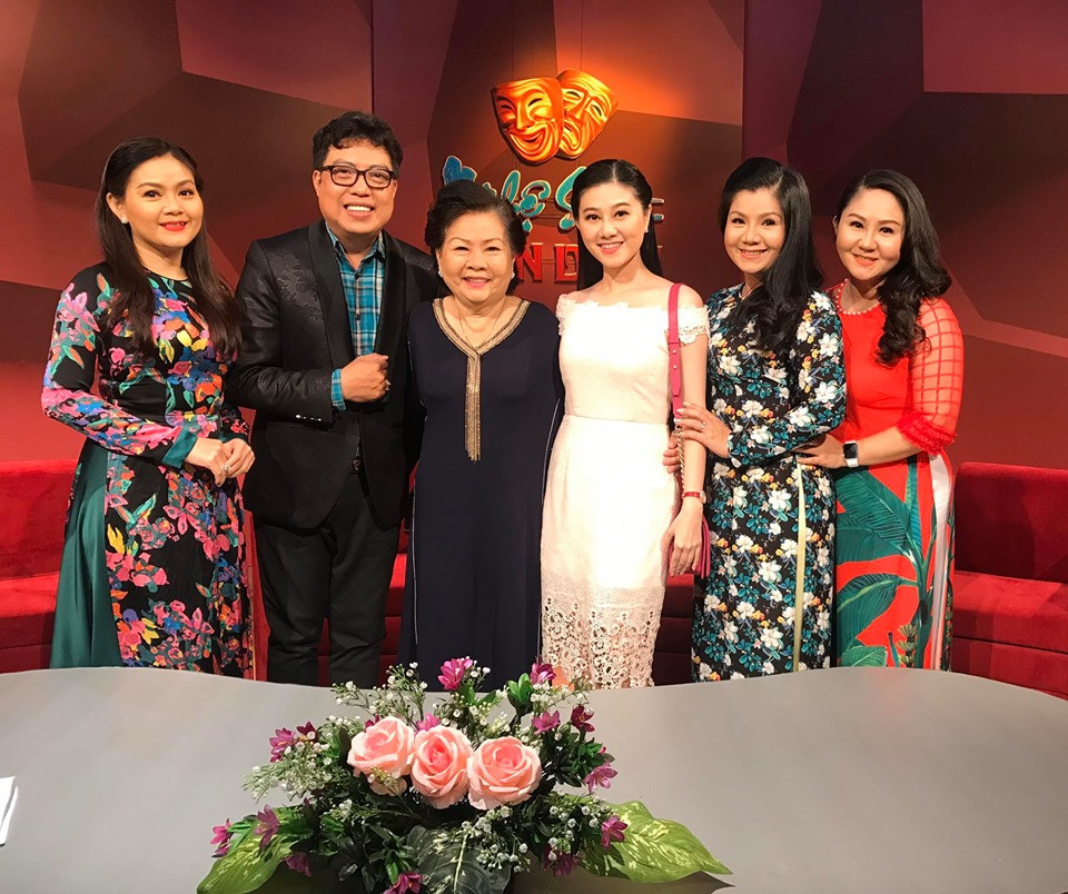 Gia tộc nổi tiếng 6 đời làm cải lương lên sóng nhân ngày 8/3 ảnh 1