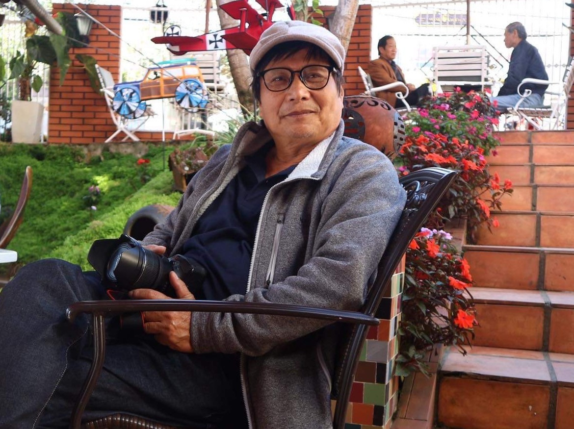 Món quà nhỏ đầy ý nghĩa của 2 nhà thơ tặng người thầy đã mất ảnh 1