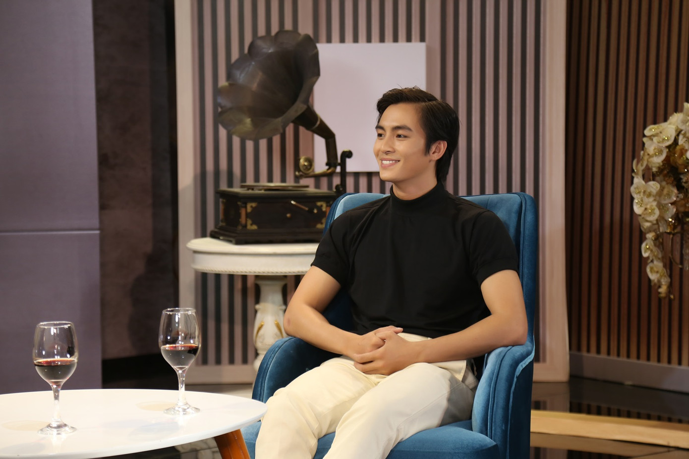 Diễn viên Lãnh Thanh: 'Người đồng tính không lao vào nhau như 2 con thiêu thân' ảnh 1