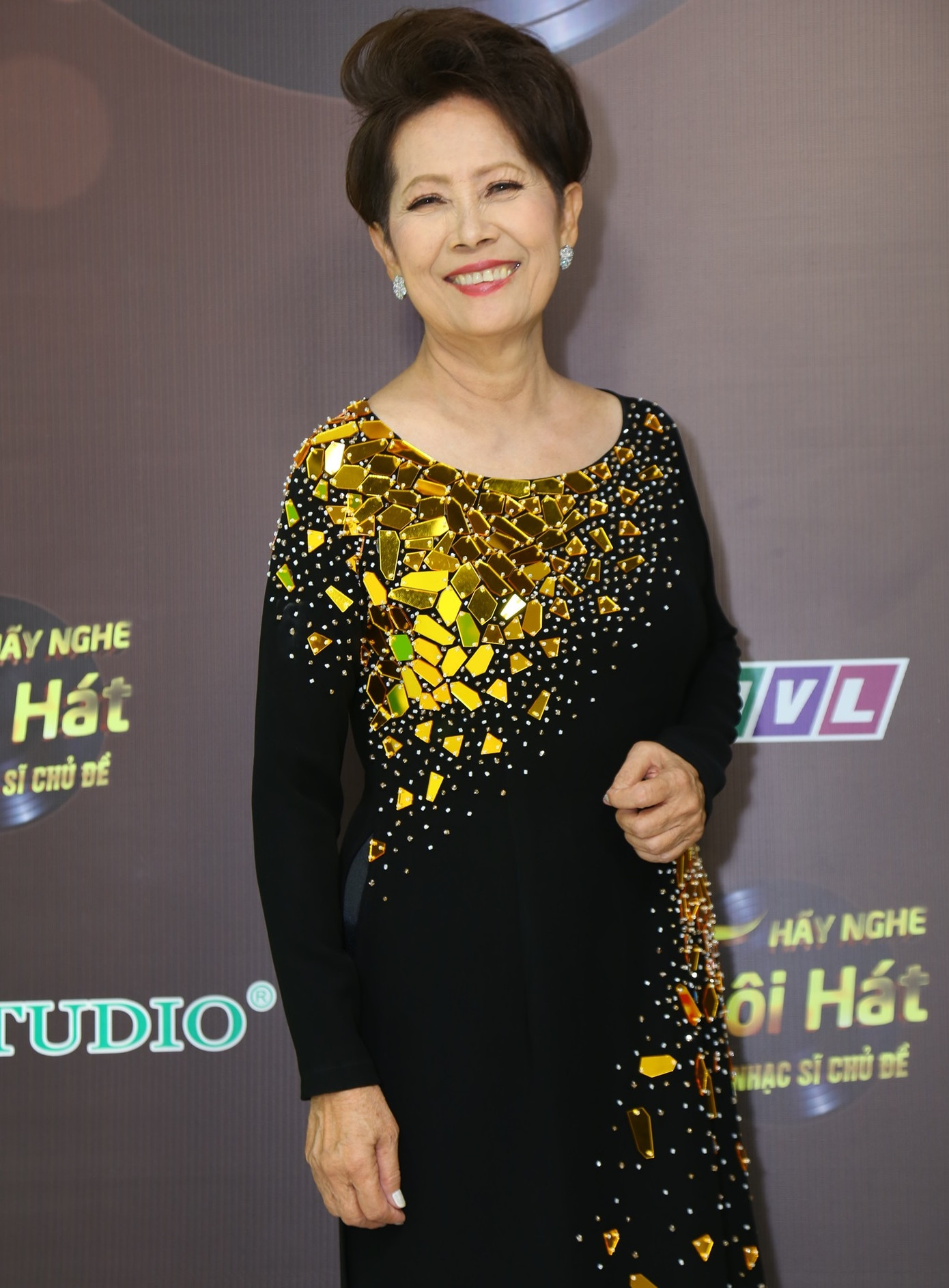 Danh ca Phương Dung: 'Lần đầu tiên tôi bị nằm nhà thất nghiệp mấy tháng trời' ảnh 1