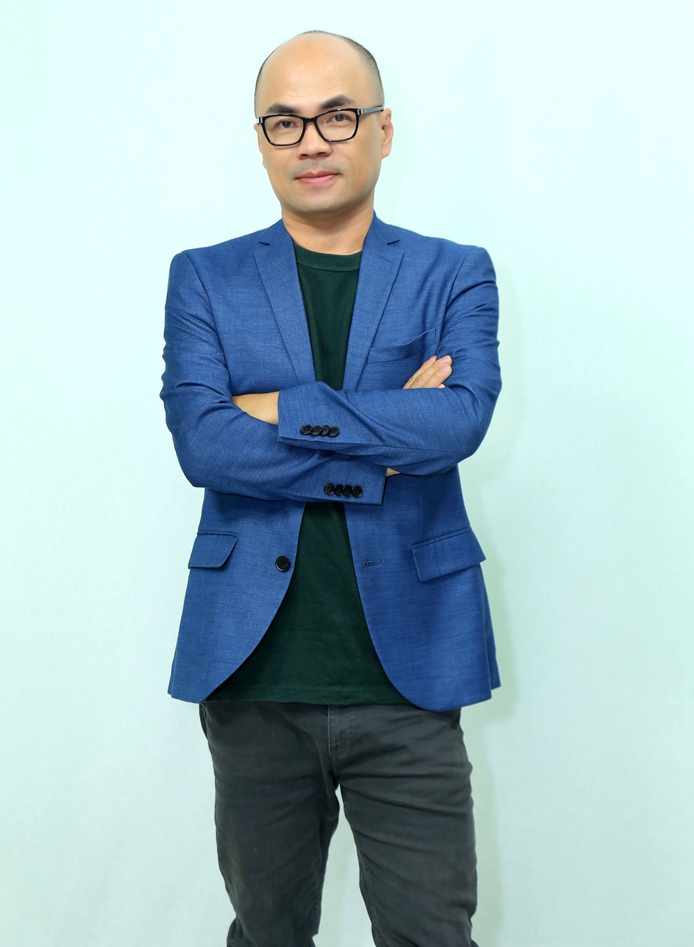 Nhà báo - MC Minh Đức: 'Ca sỹ bây giờ vẫn kiếm cả tỷ đồng nhờ Bolero' ảnh 1