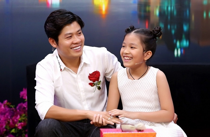 Nguyễn Văn Chung nhận kỷ lục 'Nhạc sĩ trẻ sáng tác nhiều ca khúc thiếu nhi nhất Việt Nam' ảnh 1