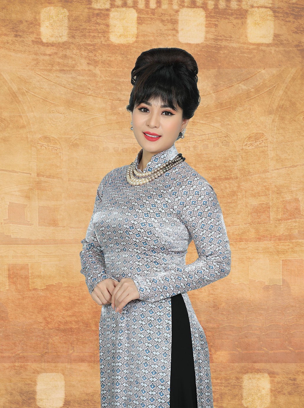 Ca sỹ Ánh Linh trải lòng chuyện bị 'ném đá' khi được Hoài Linh nhận làm con nuôi ảnh 2