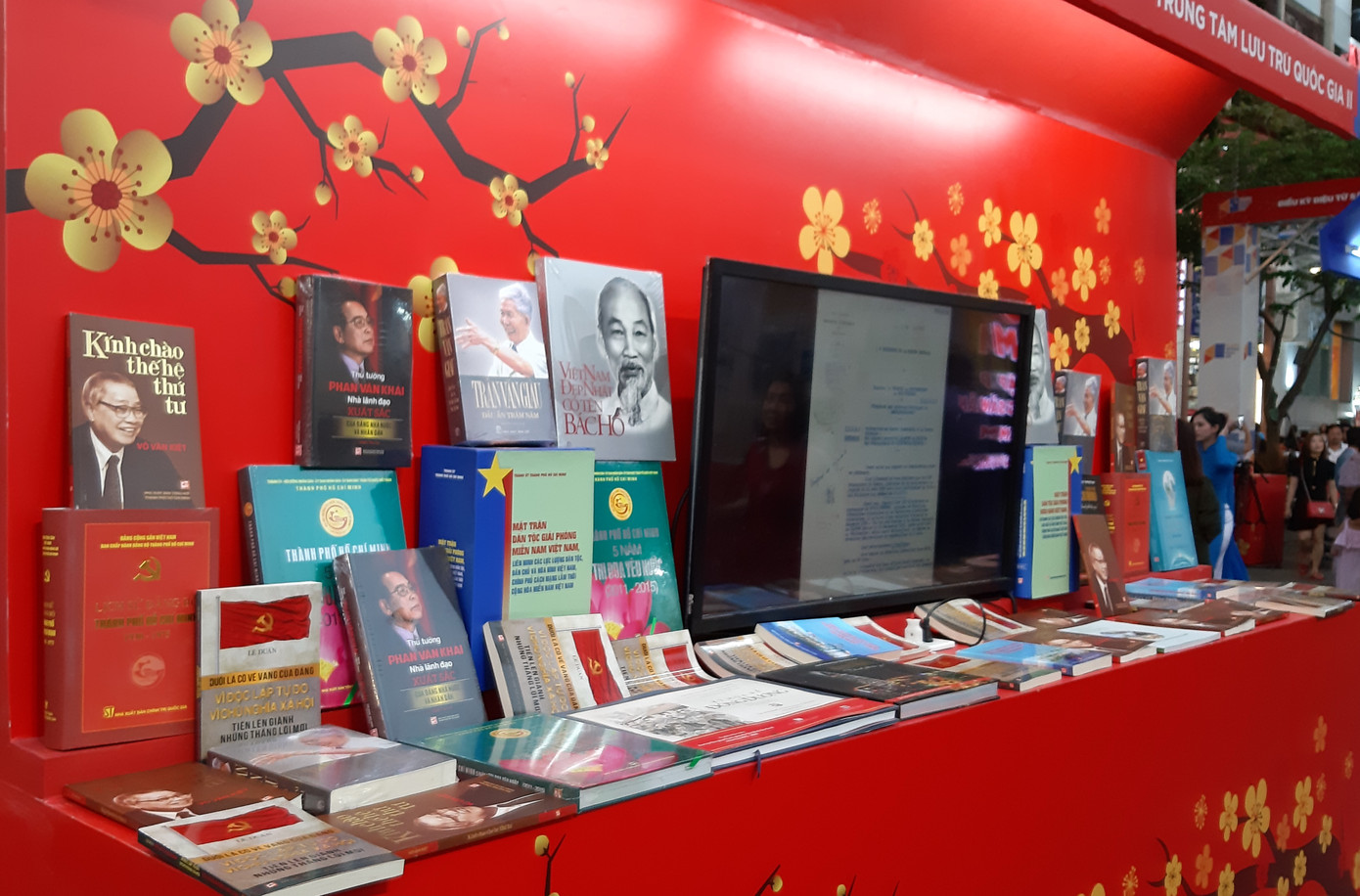 Khai trương Đường sách Xuân Canh Tý tại TPHCM ảnh 3