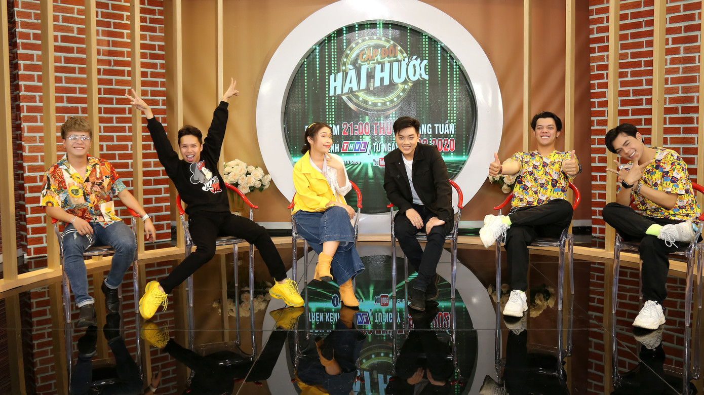 Việt Hương sang Mỹ, Thanh Bạch về quê đi show thời dịch Covid-19 ảnh 2