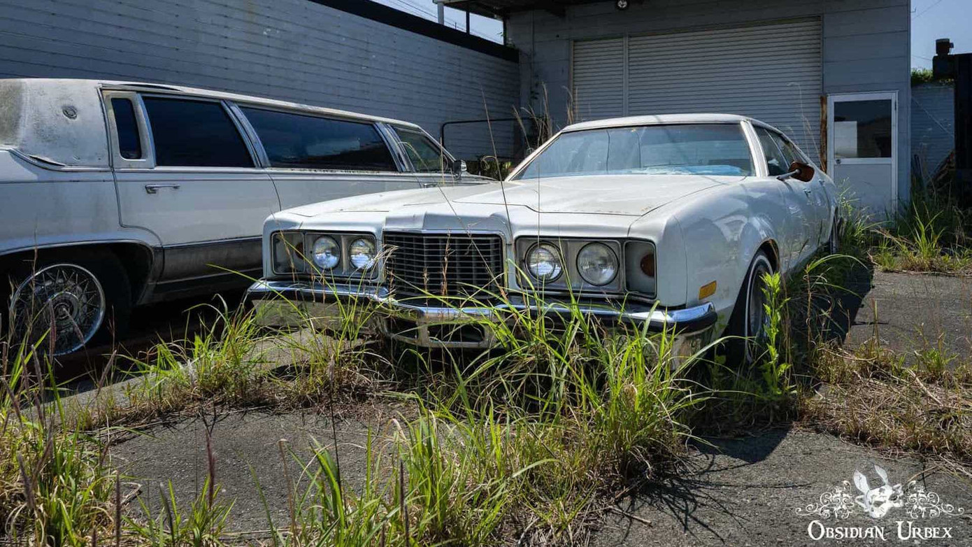 Xe cổ bị bỏ hoang sau vụ nổ hạt nhân ở Nhật Bản ảnh 6