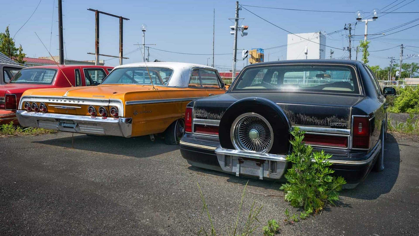 Xe cổ bị bỏ hoang sau vụ nổ hạt nhân ở Nhật Bản ảnh 5